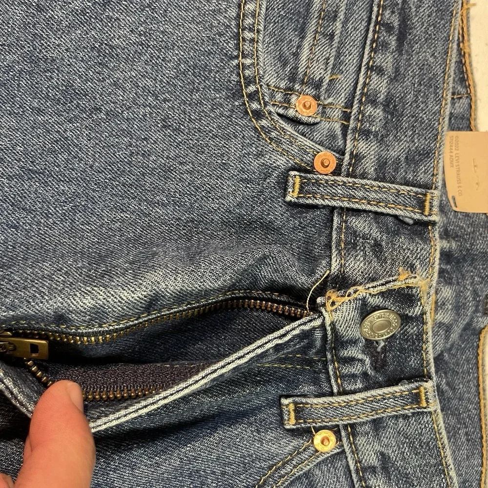 New! Levi's 505 Regular Fit Jeans SIZE 30x34 Blue Straight Leg Classic Denim NWT
